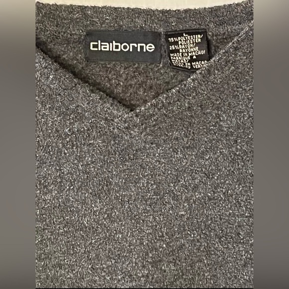 Liz Claiborne Women's Dark Gray V-Neck Long Sleeve Soft Sweater Size Large - Picture 3 of 5